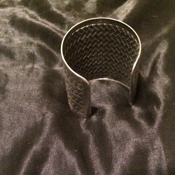 NWOT! Metal cuff bracelet - Picture 2 of 3