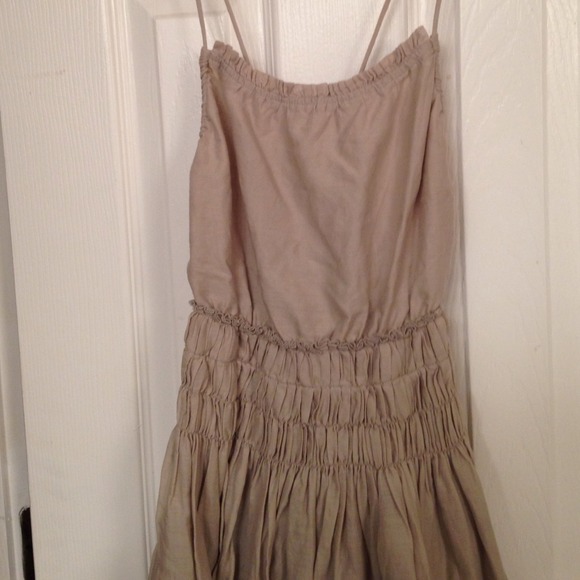 Dress - Picture 2 of 4