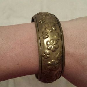 Gold color thick bangle