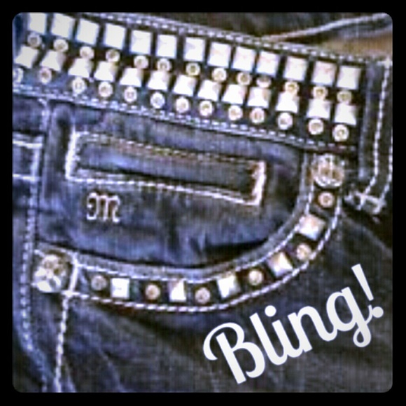 Holding---Miss Me Jeans