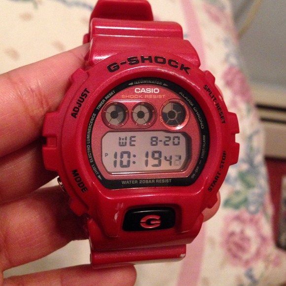 Red g- shock