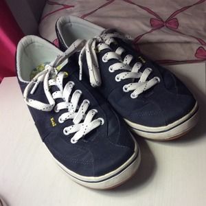 Navy keds