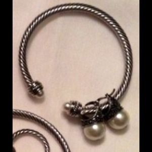 Rhodium Pearl Earrings and Pendant Set