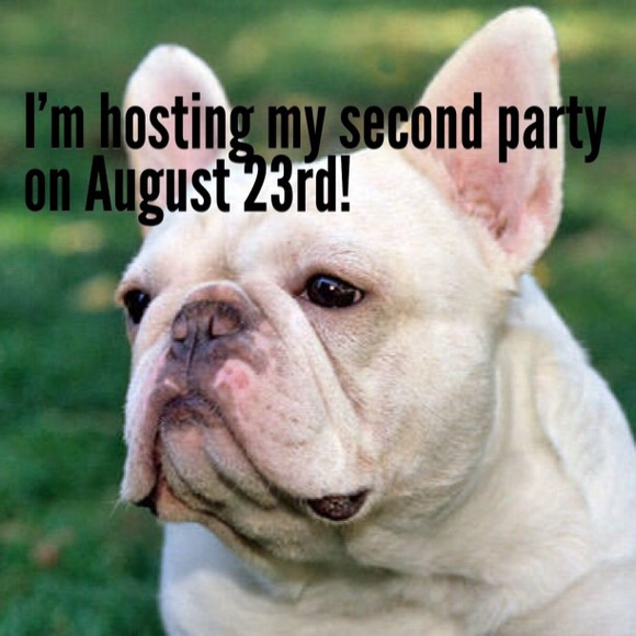 I'm hosting Weekend Wardrobe on 8/23! ✨
