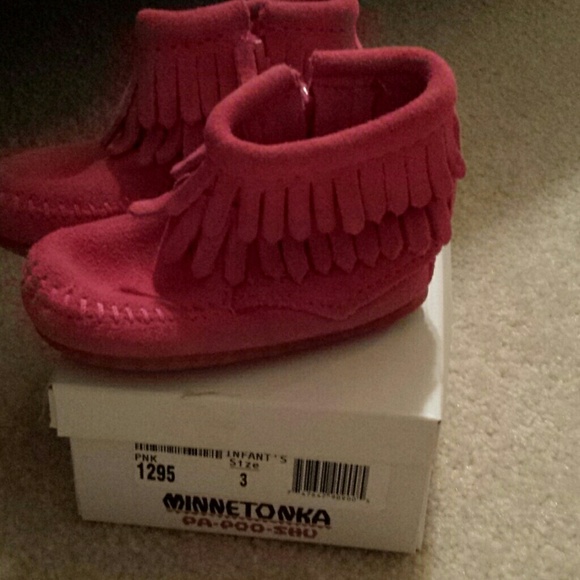 Minnetonka infant boots