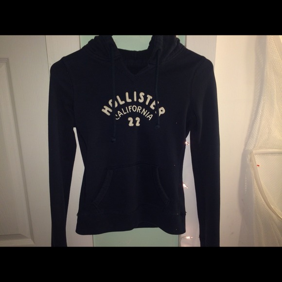 Hollister navy blue sweatshirt