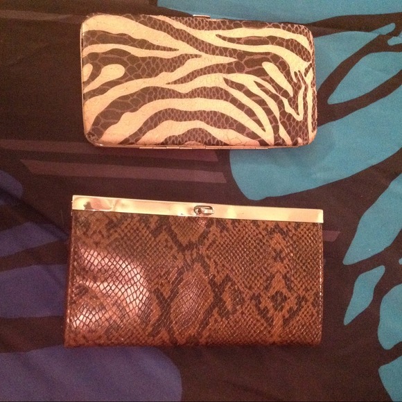 Bundle of 4⃣ cute wallets!!!!!!