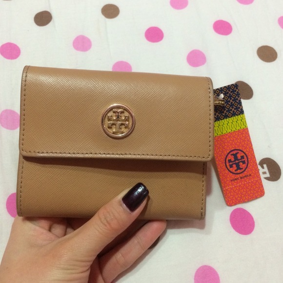 Robinson Trifold wallet. Negotiations via P