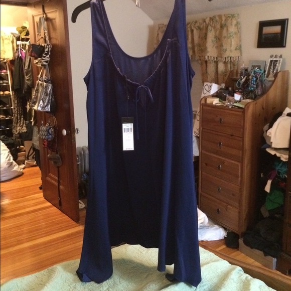 BCBG MaxAzria Navy blue tank dress NWT - Picture 4 of 4
