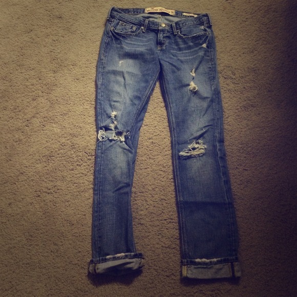 Hollister SZ 3 Ripped Skinny Jeans.