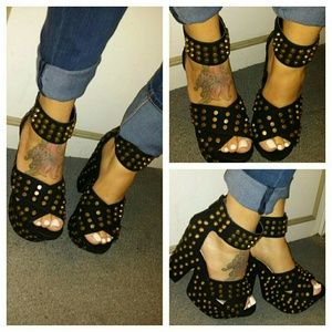 PLATFORM WEDGE HEEL*hold*