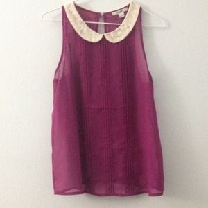 Purpley magenta top with a lace Peter Pan collar