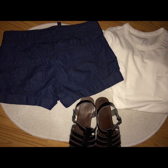 Dark denim shorts - Picture 2 of 4