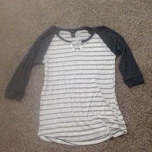 Baseball tee
