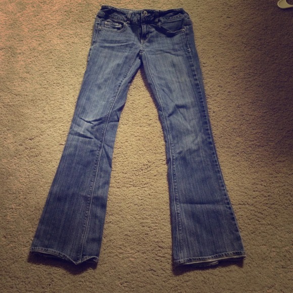 American Eagle SZ 2 Short Jeans.