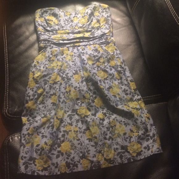 Short Dress - Picture 1 of 2