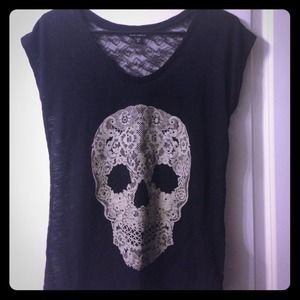 Cap sleeve relaxed skull t