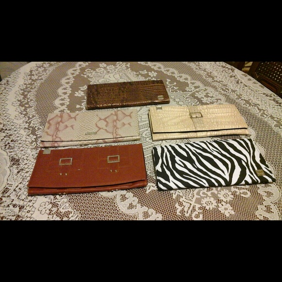 Purses - Picture 2 of 4