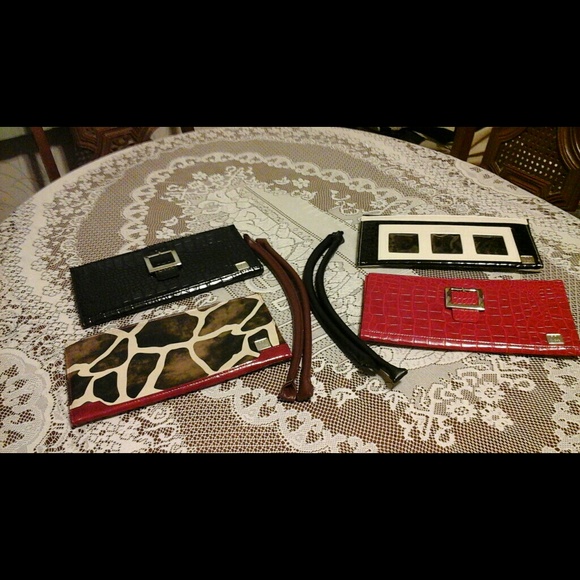 Purses - Picture 3 of 4