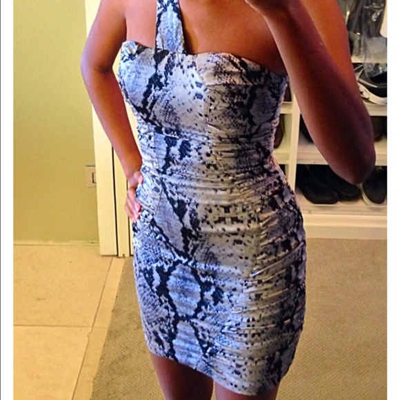 🎉SOLD- Snake/reptile-print dress - Picture 3 of 4