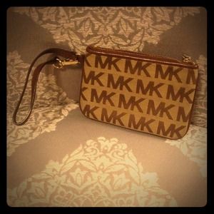 Genuine Michael Kors Wristlet