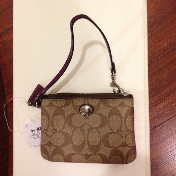 New Coach wristlet legacy print small signature