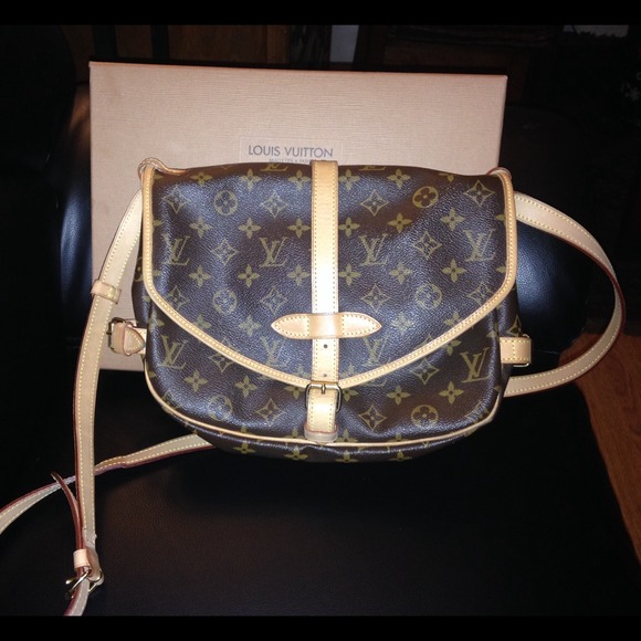louis vuitton saumur 30 with box