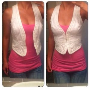 💕 White Guess vest xs 💕