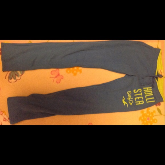 New without tag, skinny Hollister sweat pants.