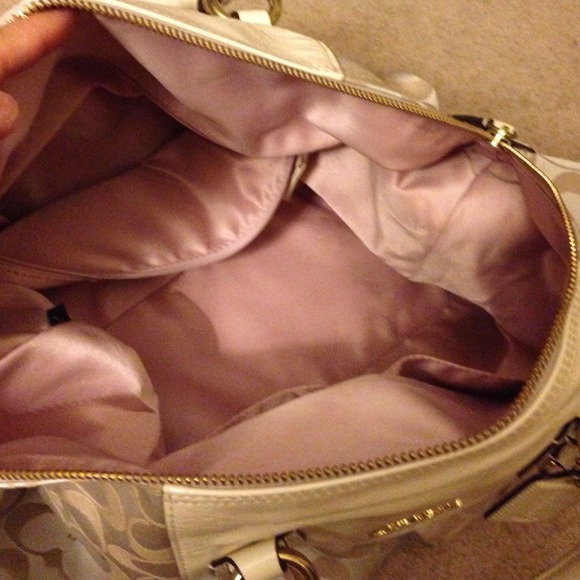 Authentic cream color Coach set incl purse/wallet - Picture 3 of 4