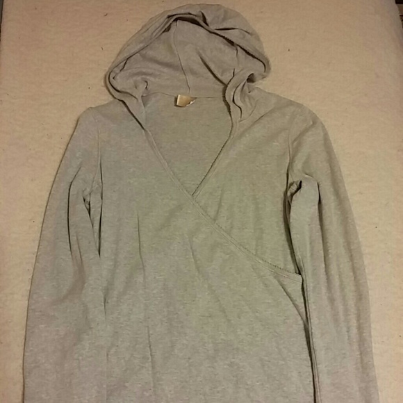 Wrap shirt w/hoodie NWOT