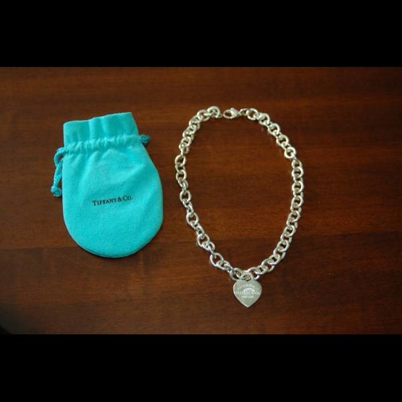 Women's Tiffany & Co Heart Necklace