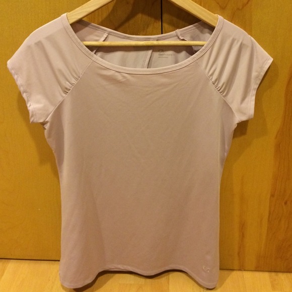 Gap workout top