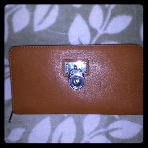 MICHAEL KORS Hamilton zip up wallet