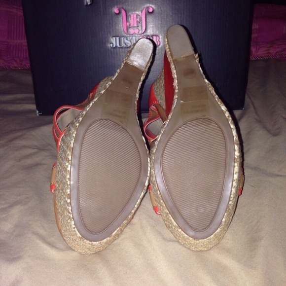 MUST HAVE wedge heels - Picture 4 of 4