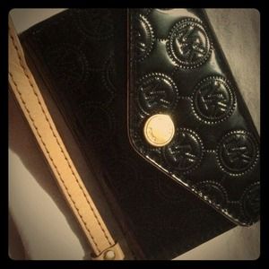 Reserved!! Michael kors iphone holder/wallet