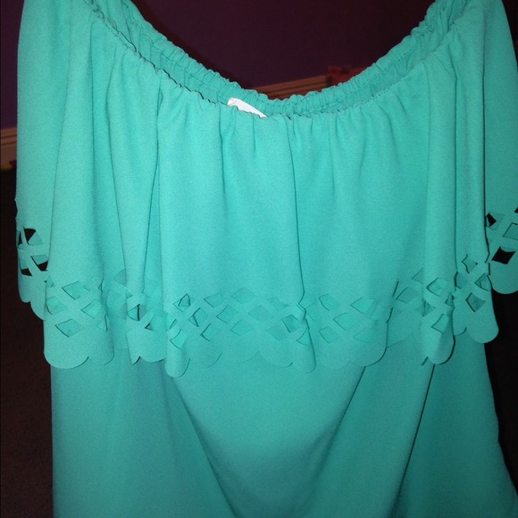 Green  Strapless Top💚