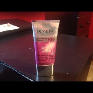 Bundle with eyebrow brush