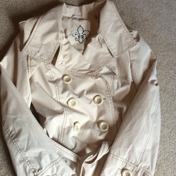 Guess rain coat