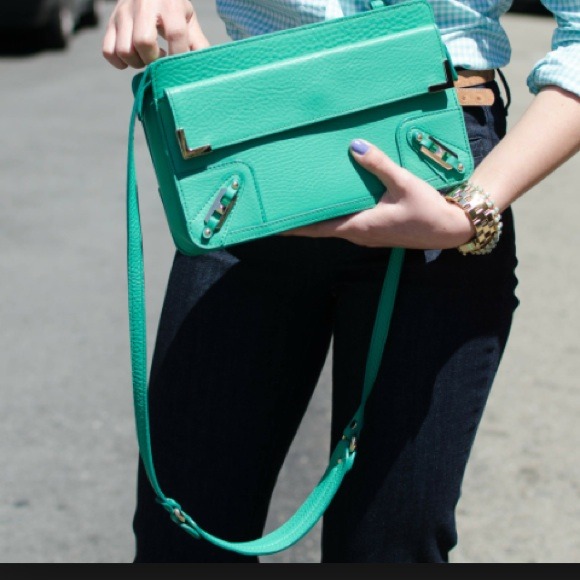 Rebecca Minkoff Metal Corner Clutch - green