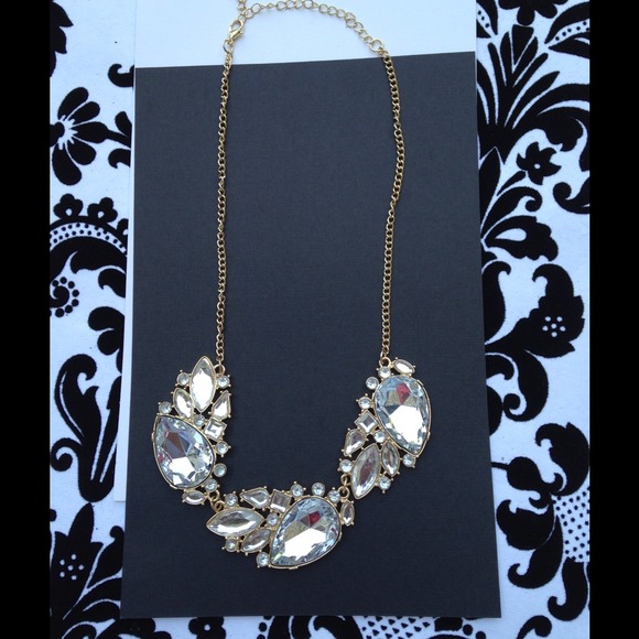 GLAM CRYSTAL BIB NECKLACE - Picture 3 of 3