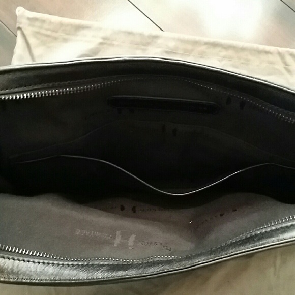 Halston Heritage wrist clutch - Picture 3 of 4