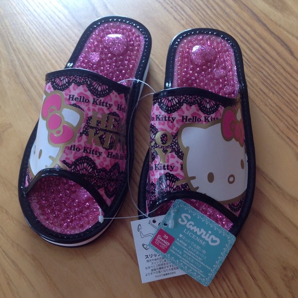 Hello Kitty Shoes - Hello Kitty Slides