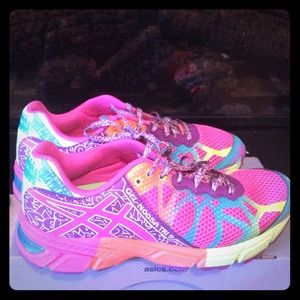 Asics Gel-Noosa Tri Sneakers