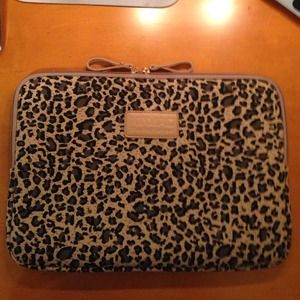 Laptop case leopard print