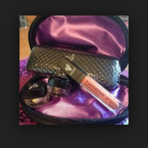 Younique set for karybeth