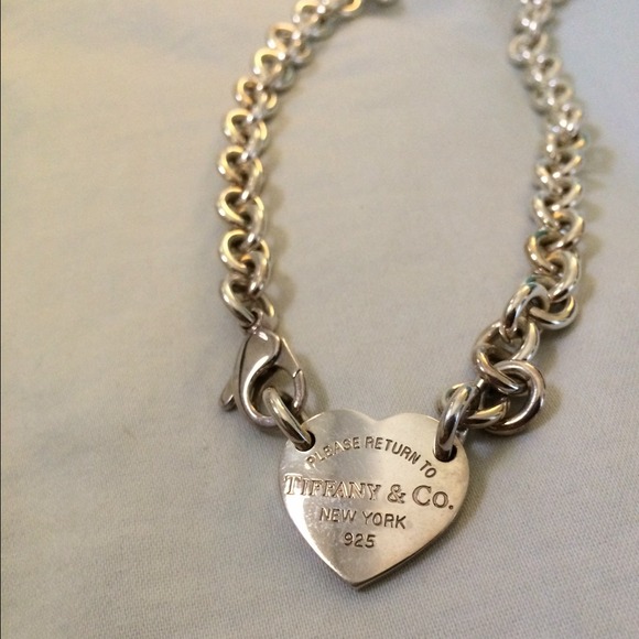 Auth. Tiffany & Co. Heart tag silver necklace - Picture 3 of 6