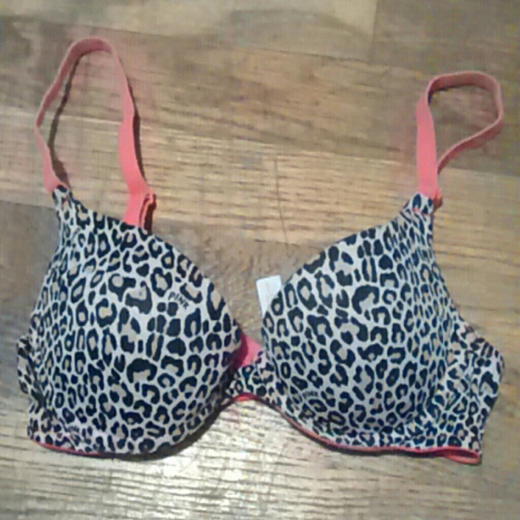 32B victoria secret bra