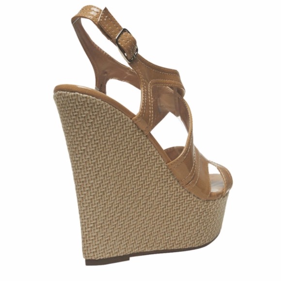Faux patent weave wedge sandals - Picture 2 of 3