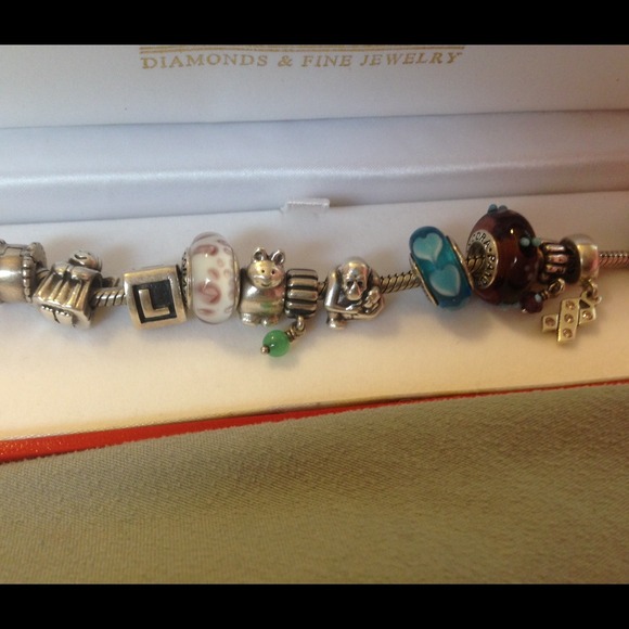 Pandora bracelet and charms 925 ale breast cancer
